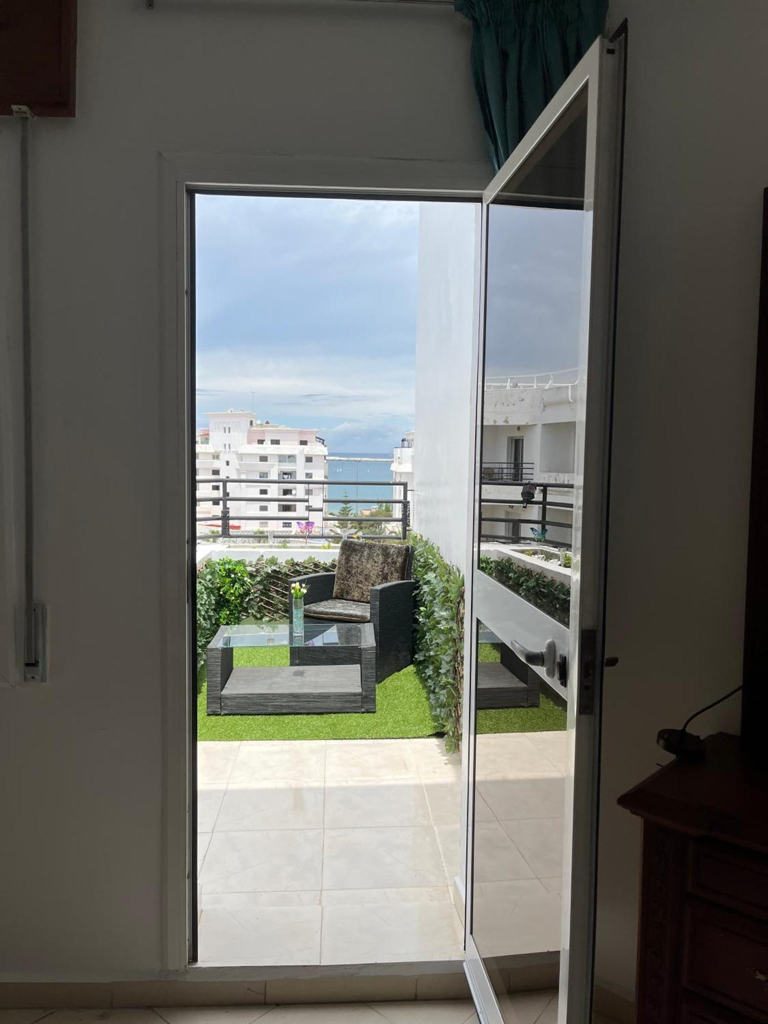 Bright Apartment With Sea View, Few Steps Away From The Tgv Tanger Luaran gambar