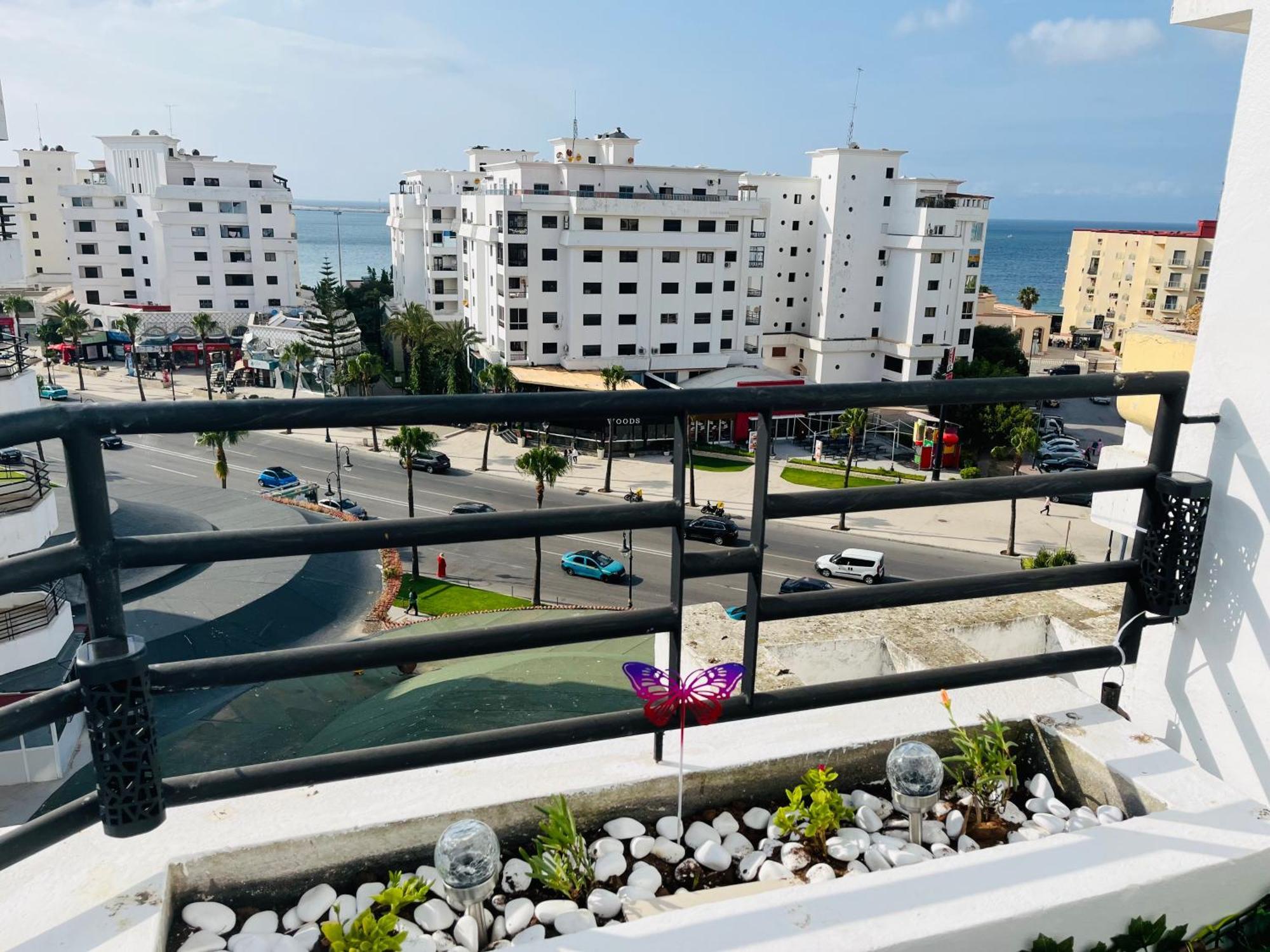 Bright Apartment With Sea View, Few Steps Away From The Tgv Tanger Luaran gambar